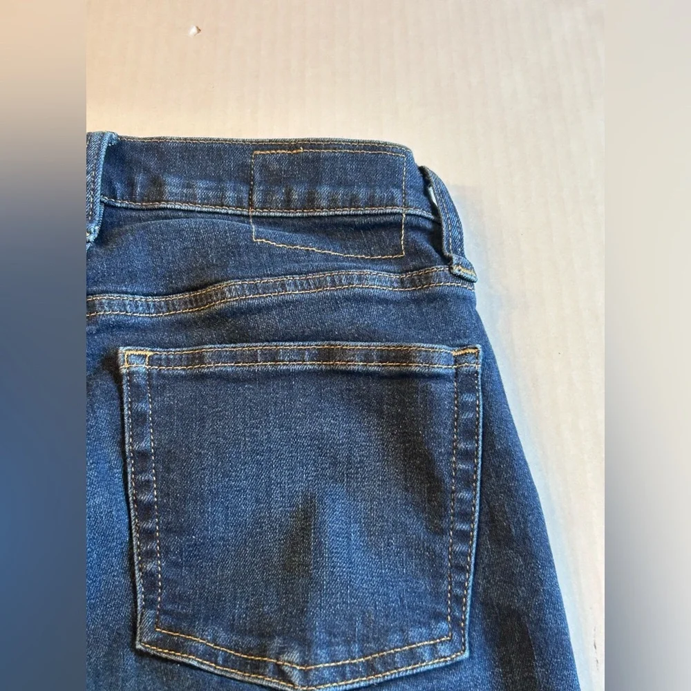 J. Crew Mid-rise kickout jean Penny Basil Wash Size 25 CC518